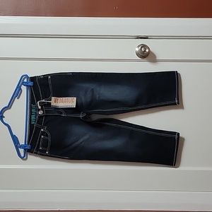 Hydraulic bermuda shorts